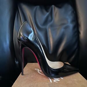 Christian Louboutin So Kate Patent Leather Heels